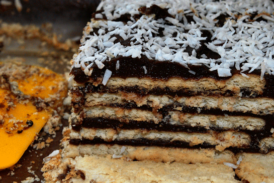 Bisküvili Çikolatalı Pasta